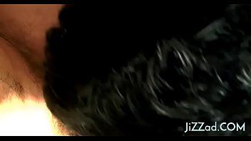 تشغيل الرجال المثليين يرغبون في الحصول على جزء من Jizz التي
