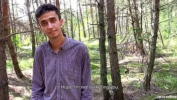 Play He walks in the woods and sees a twink asks him if he wants extra cash - czech hunter 561
