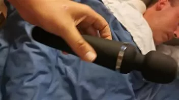 Jouer Angel angie teste la baguette domi2 sur son patient