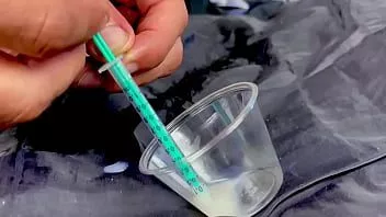 Reproduzir O perigo de Eddie testa a fertilidade do esperma jogando porra