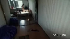 Abspielen Die geheime Masturbationssitzung der Stiefgeschwister endet mit einem Cumshot