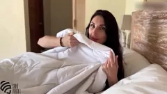 Putar Kejutan Pagi Ibu Tiri - MILF Panas Sangat Mendambakan Creampie