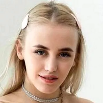 Pornoster Sara Rich